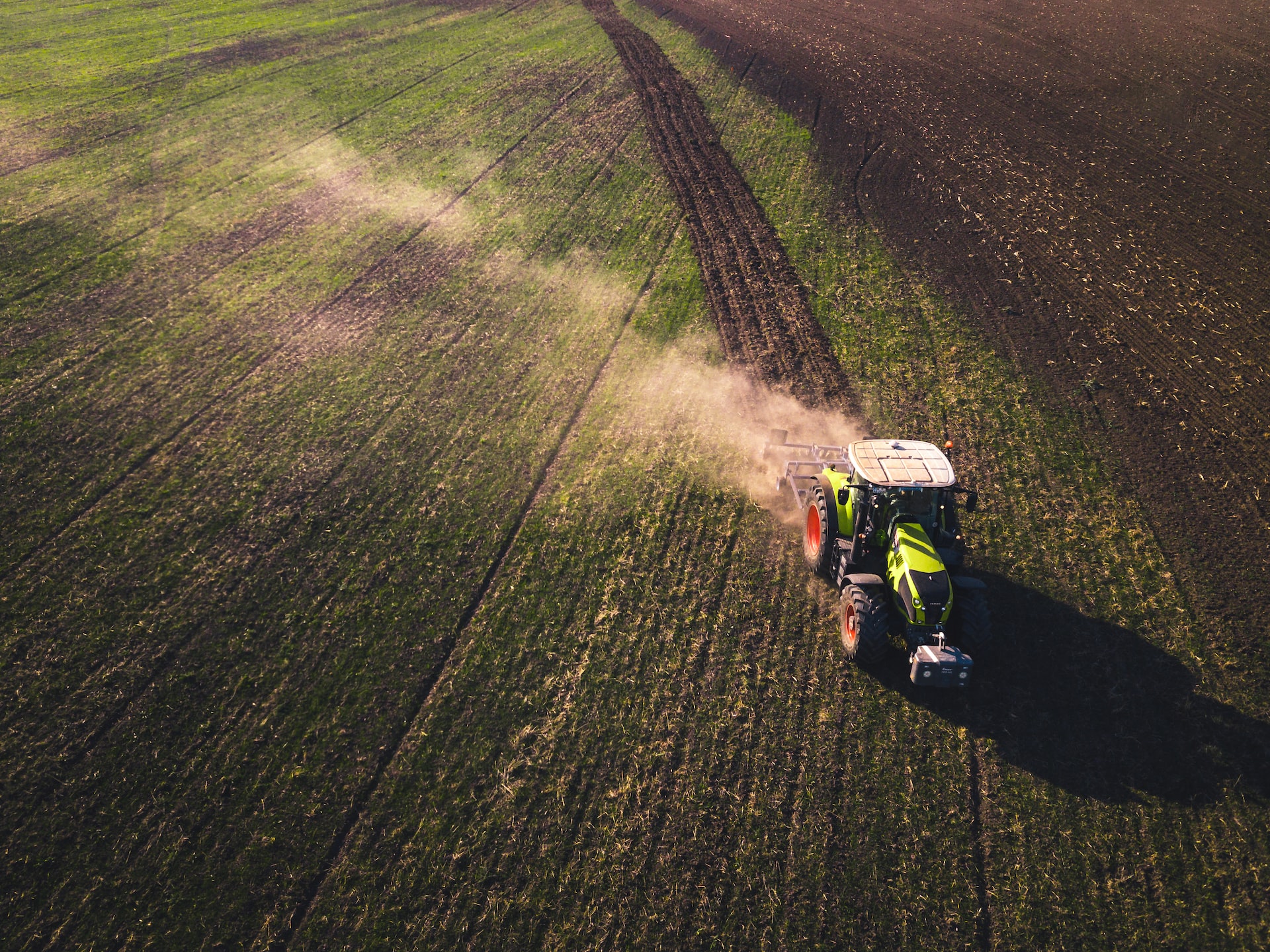 Farmers in Africa bet on tractor sharing