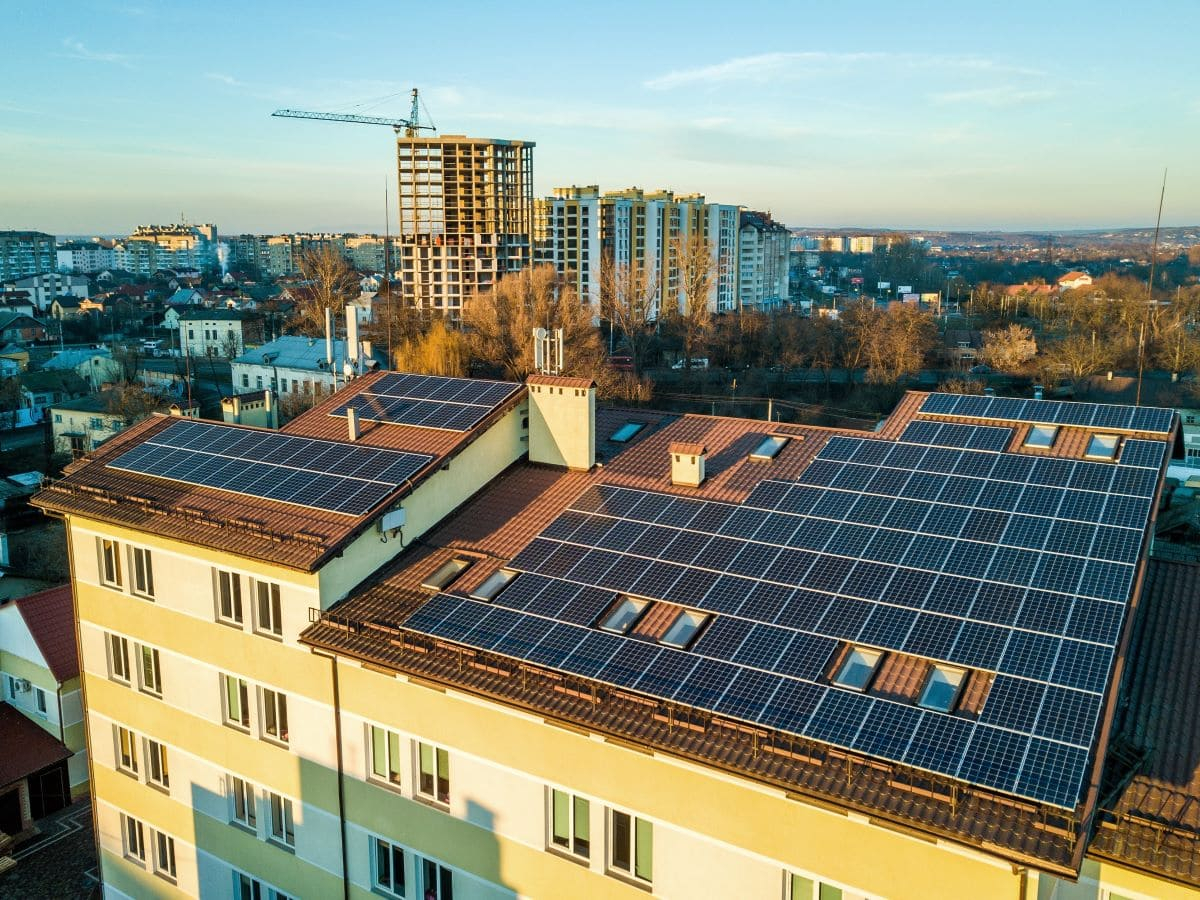 Fotovoltaico, nel 2025 in Italia cala l’installato: crescono solo i grandi impianti