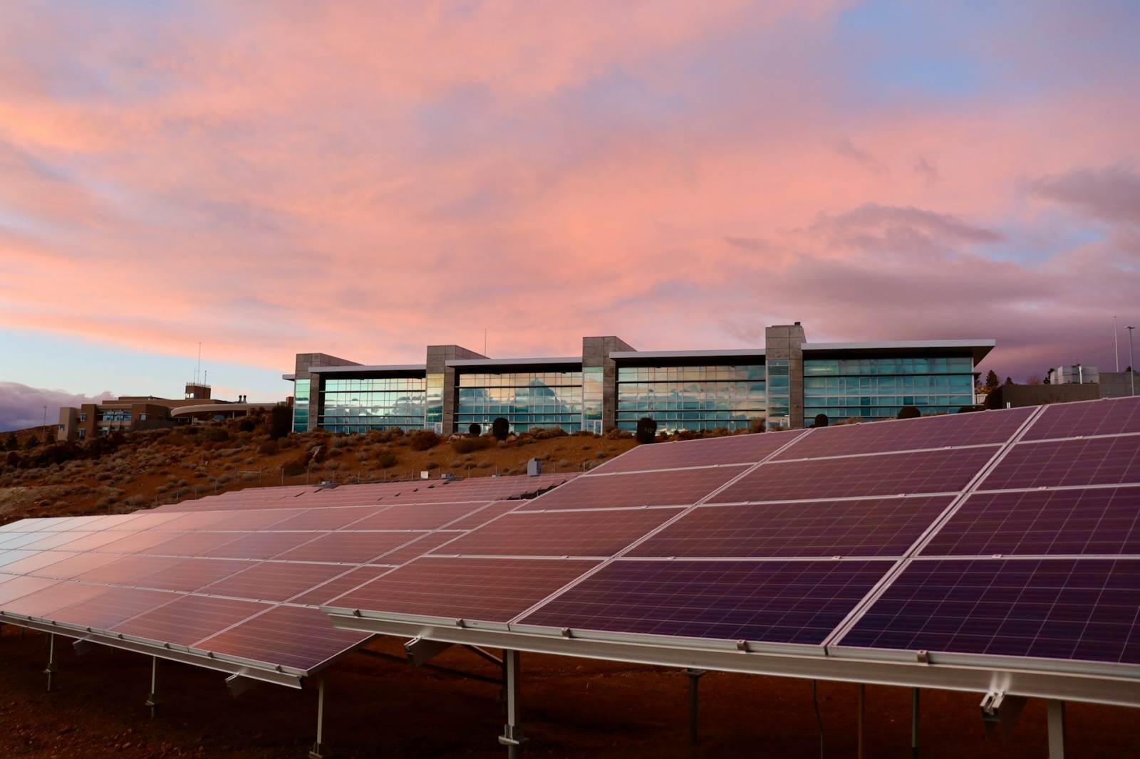 Fotovoltaico: sarà in Sicilia la più grande fabbrica europea di moduli solari