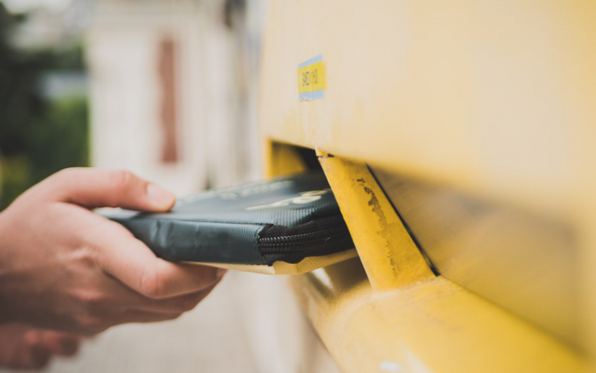 Le Poste francesi introducono il packaging riusabile per l’e-commerce