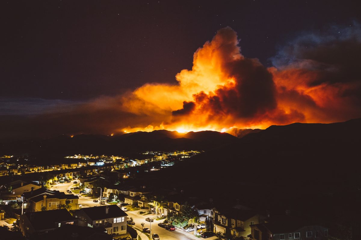 Incendi a Los Angeles, cosa sta succedendo